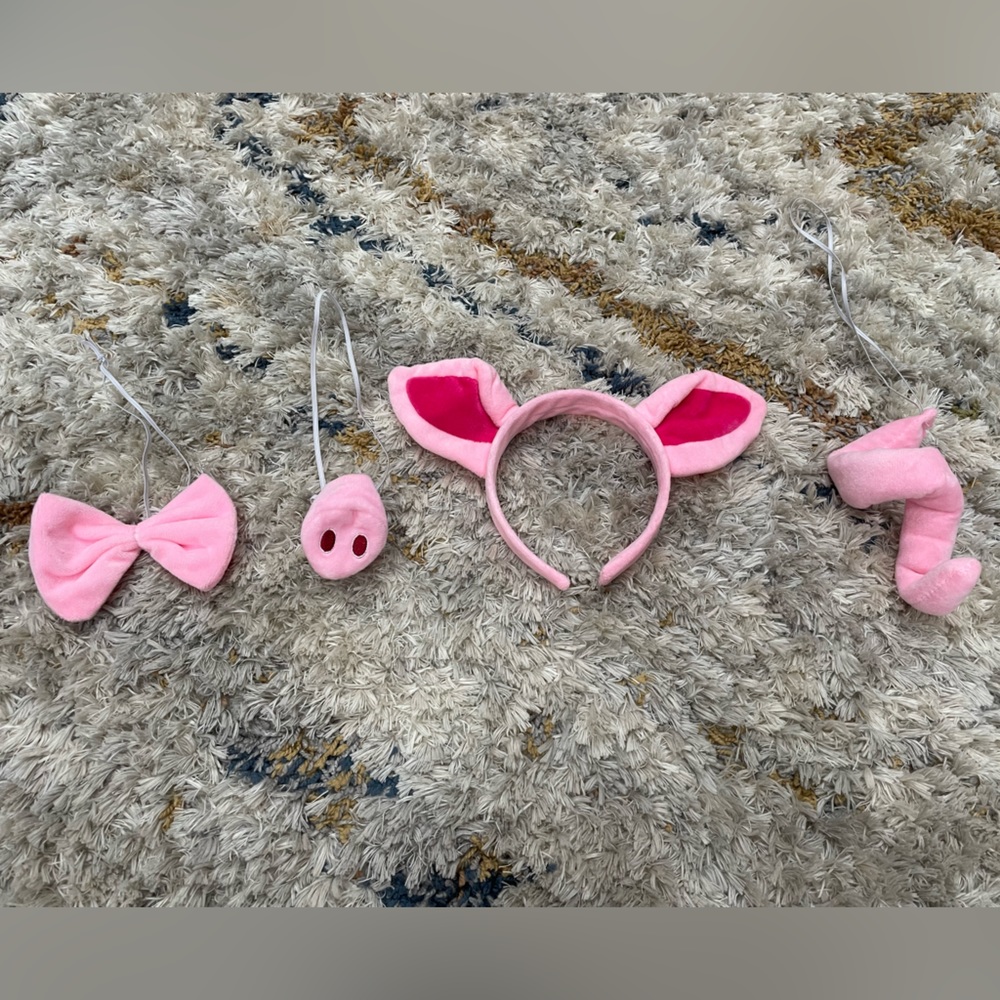 Piglet costume accessories